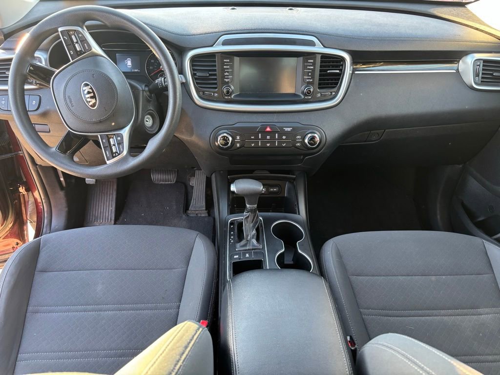 Used 2019 Kia Sorento LX image 5