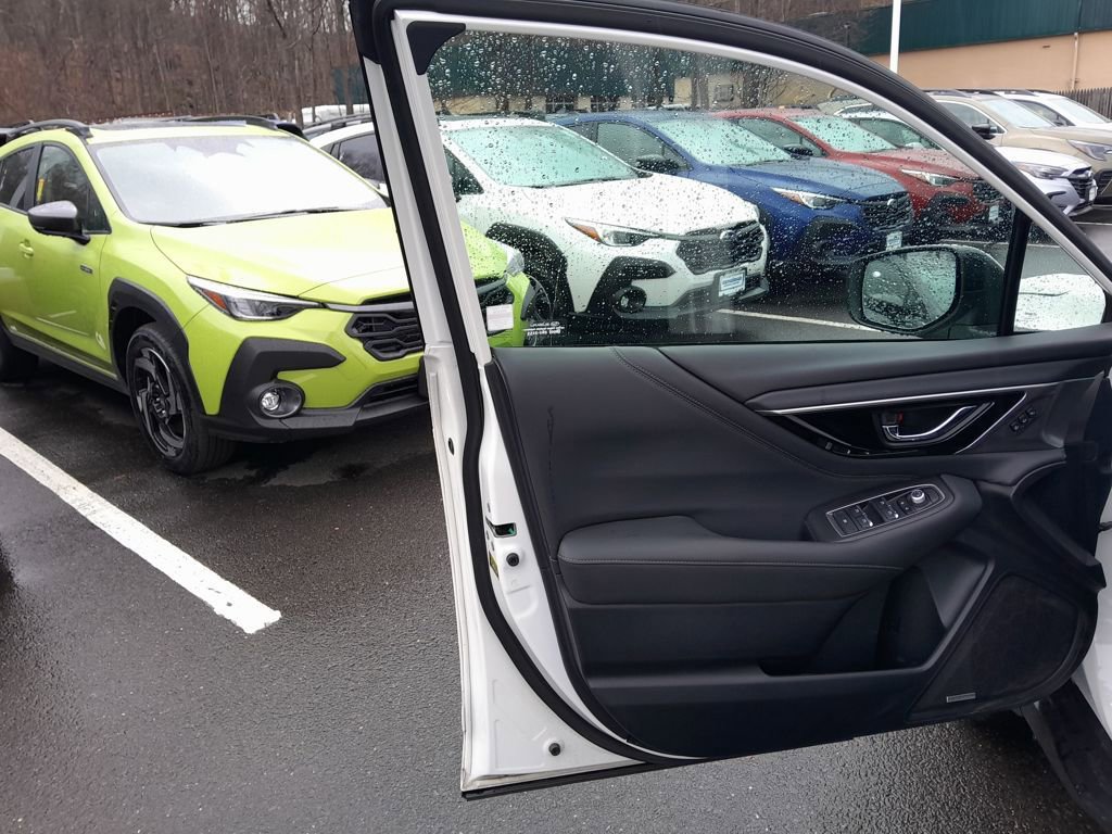 Used 2022 Subaru Outback Limited image 10