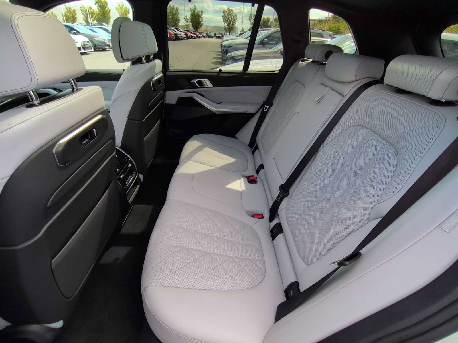 Used 2026 BMW X5 xDrive40i w/ Executive Package AWD/4WD image 21