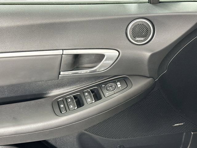 Used 2022 Hyundai Sonata SEL w/ Cargo Package image 18