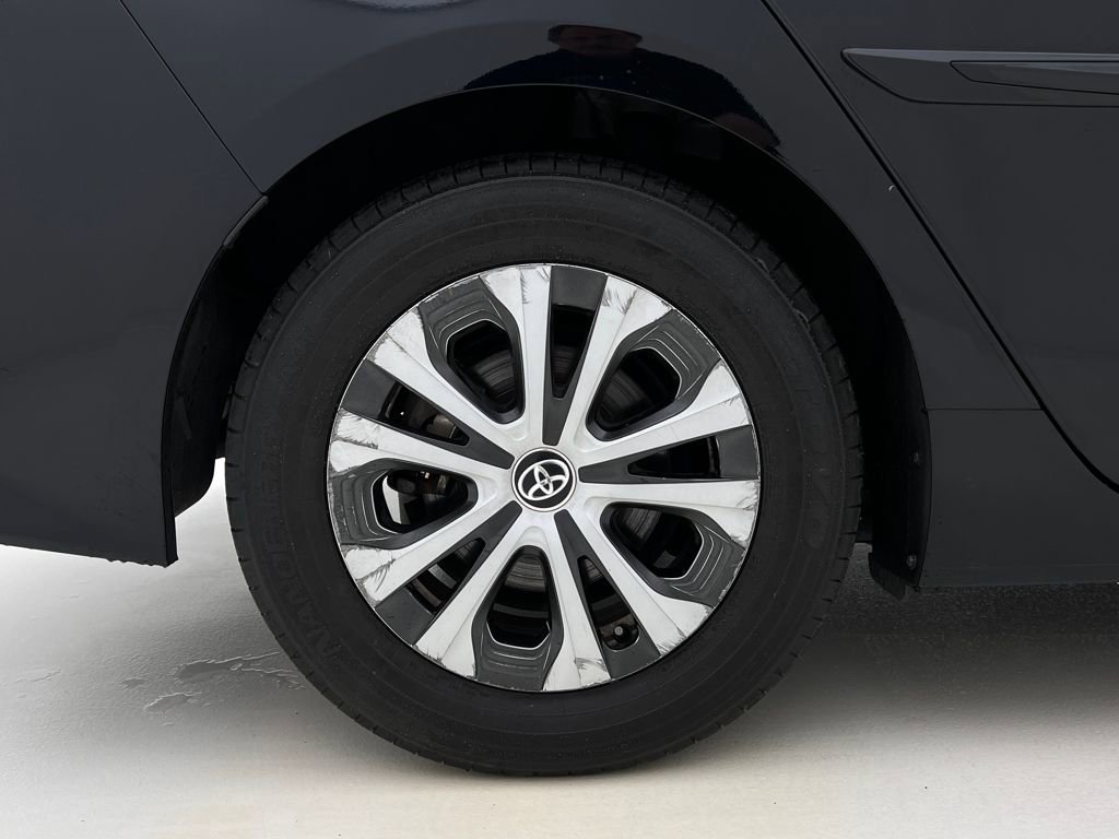 Used 2022 Toyota Prius Prime XLE image 27
