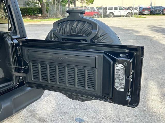 Certified 2025 Jeep Wrangler Unlimited Sport AWD/4WD image 36