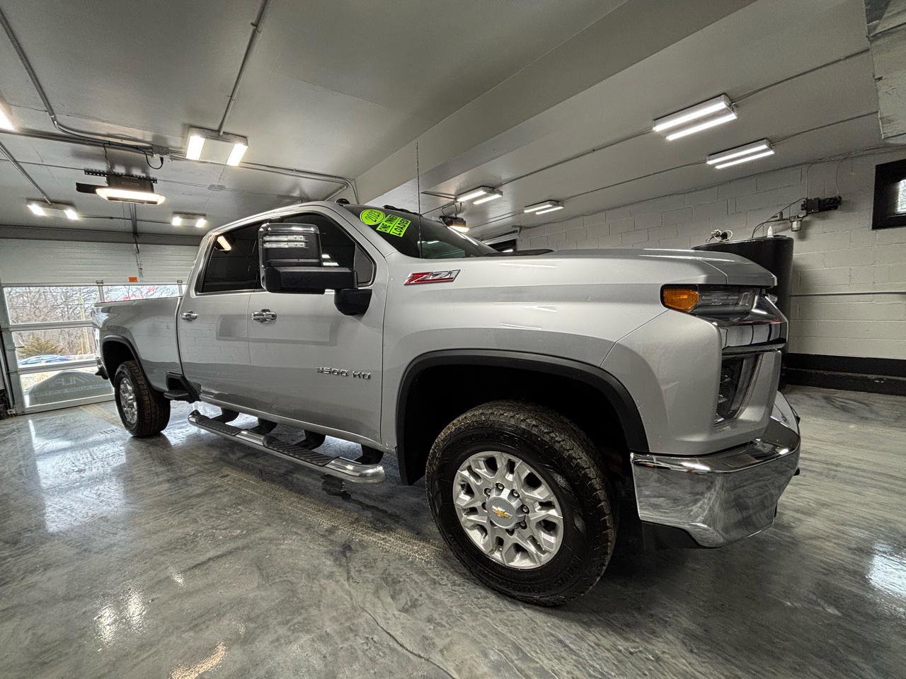 Used 2023 Chevrolet Silverado 3500 LTZ w/ LTZ Convenience Package image 2
