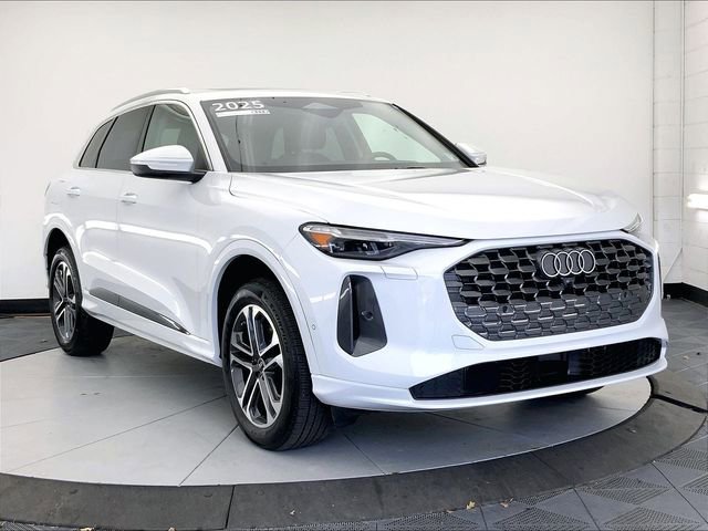 Used 2025 Audi Q5 Premium Plus w/ Premium Plus image 1