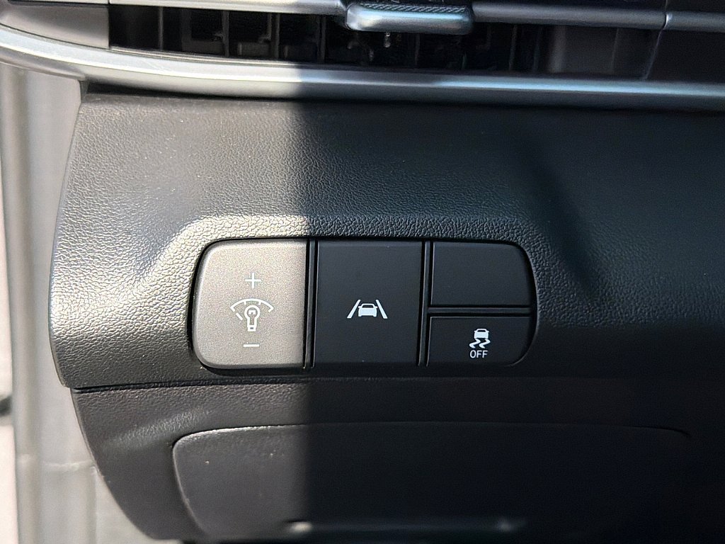 Certified 2023 Hyundai Elantra SEL w/ Convenience Package image 21