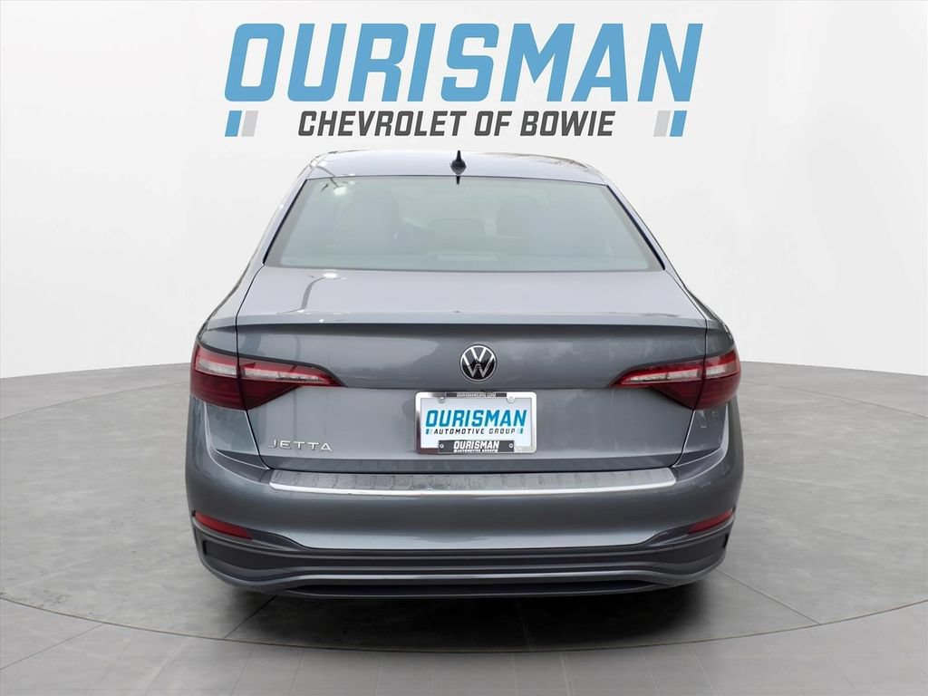 Used 2023 Volkswagen Jetta Sport FWD image 4
