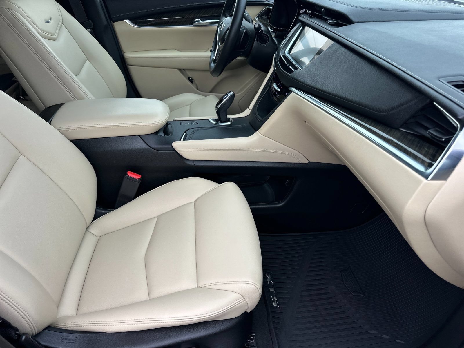 Used 2019 Cadillac XT5 AWD image 15