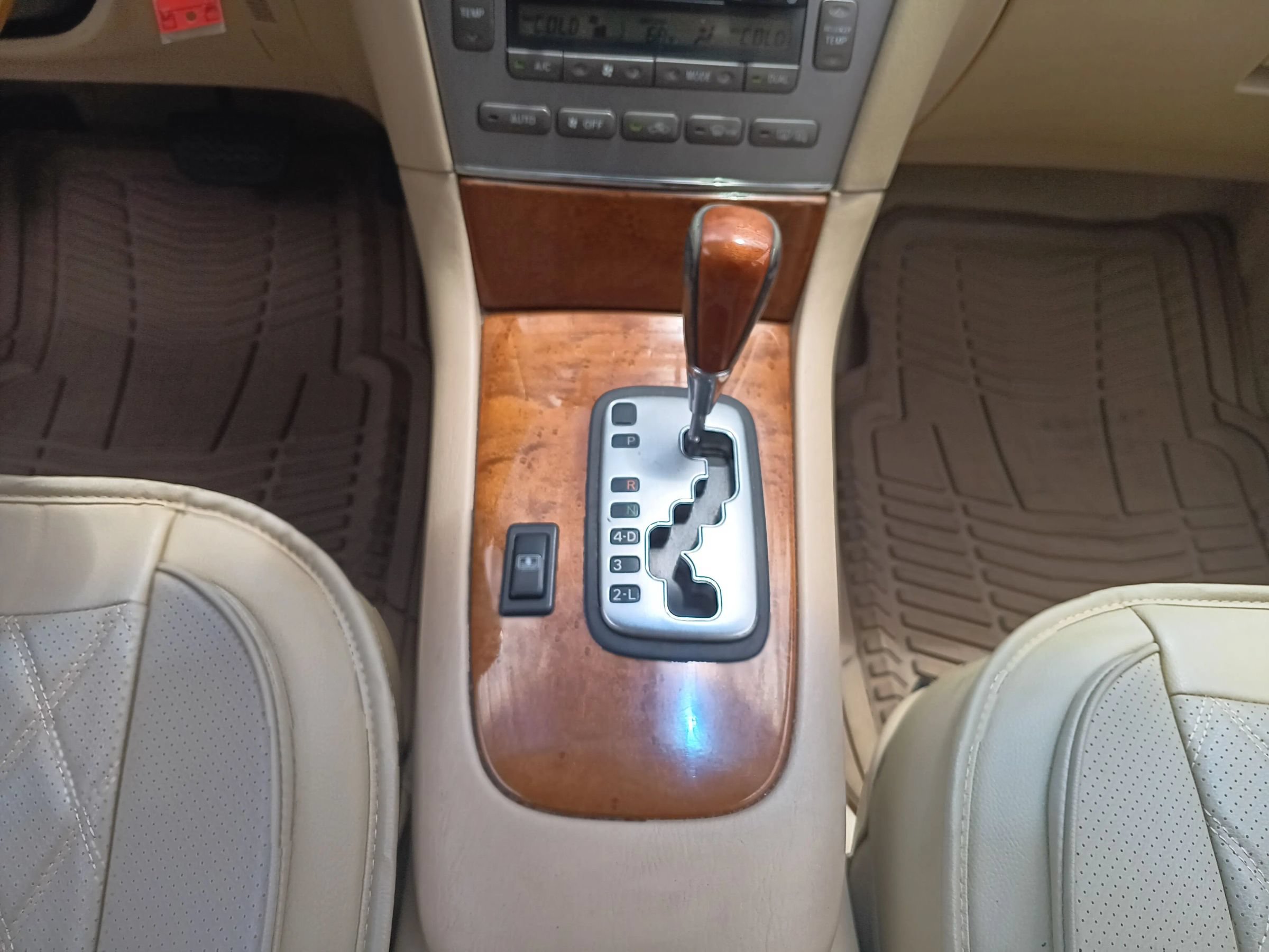 Used 2005 Lexus ES 330 FWD image 18