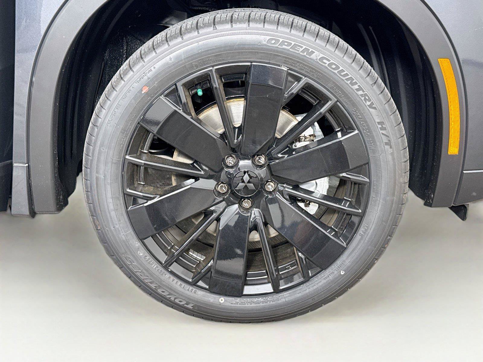 New 2026 Mitsubishi Outlander SEL FWD image 38
