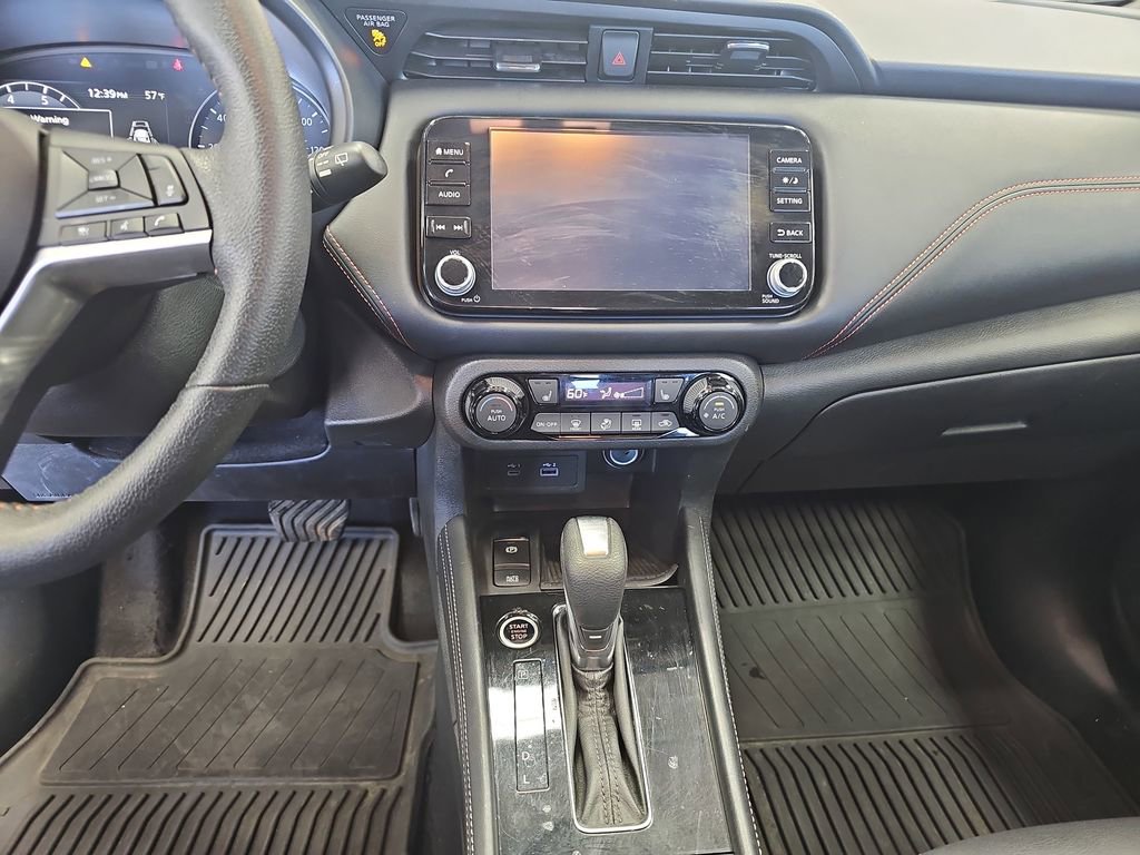 Used 2022 Nissan Kicks SR w/ Premium Package FWD image 19