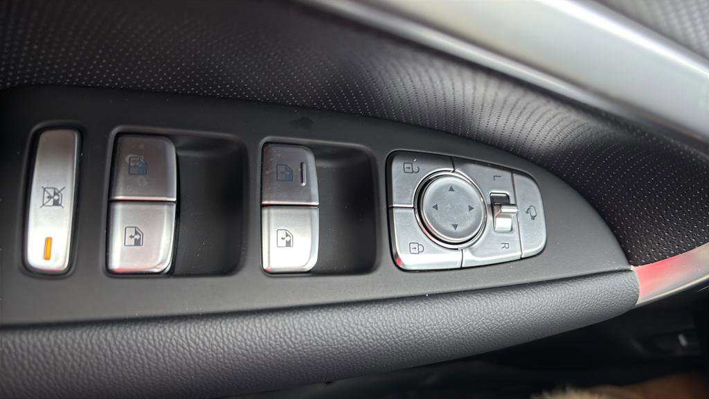 New 2026 Genesis G70 2.5T Prestige image 17