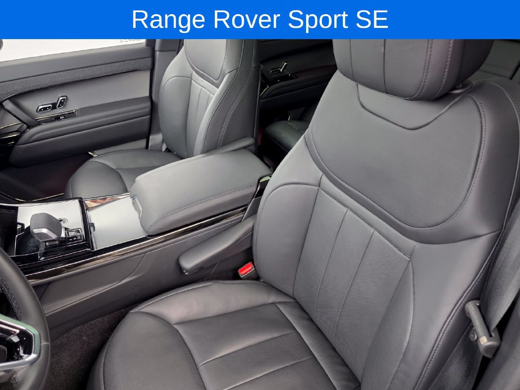 Used 2024 Land Rover Range Rover Sport SE AWD/4WD image 11