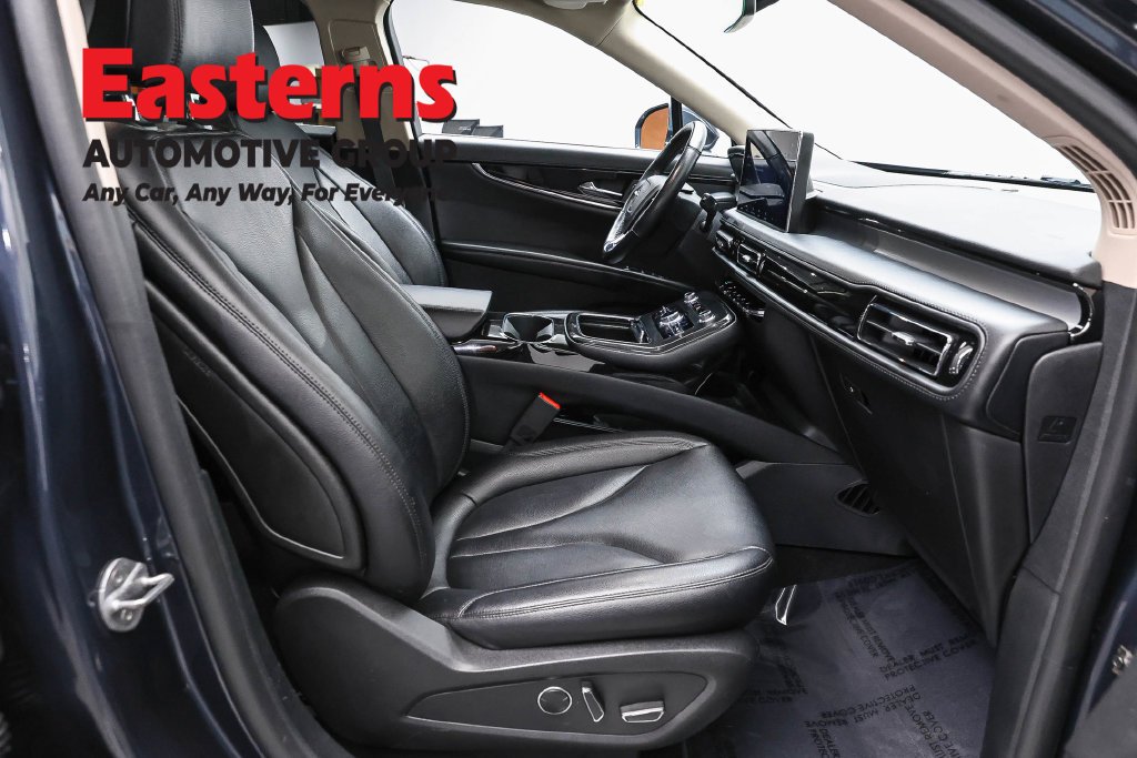 Used 2023 Lincoln Nautilus AWD image 25
