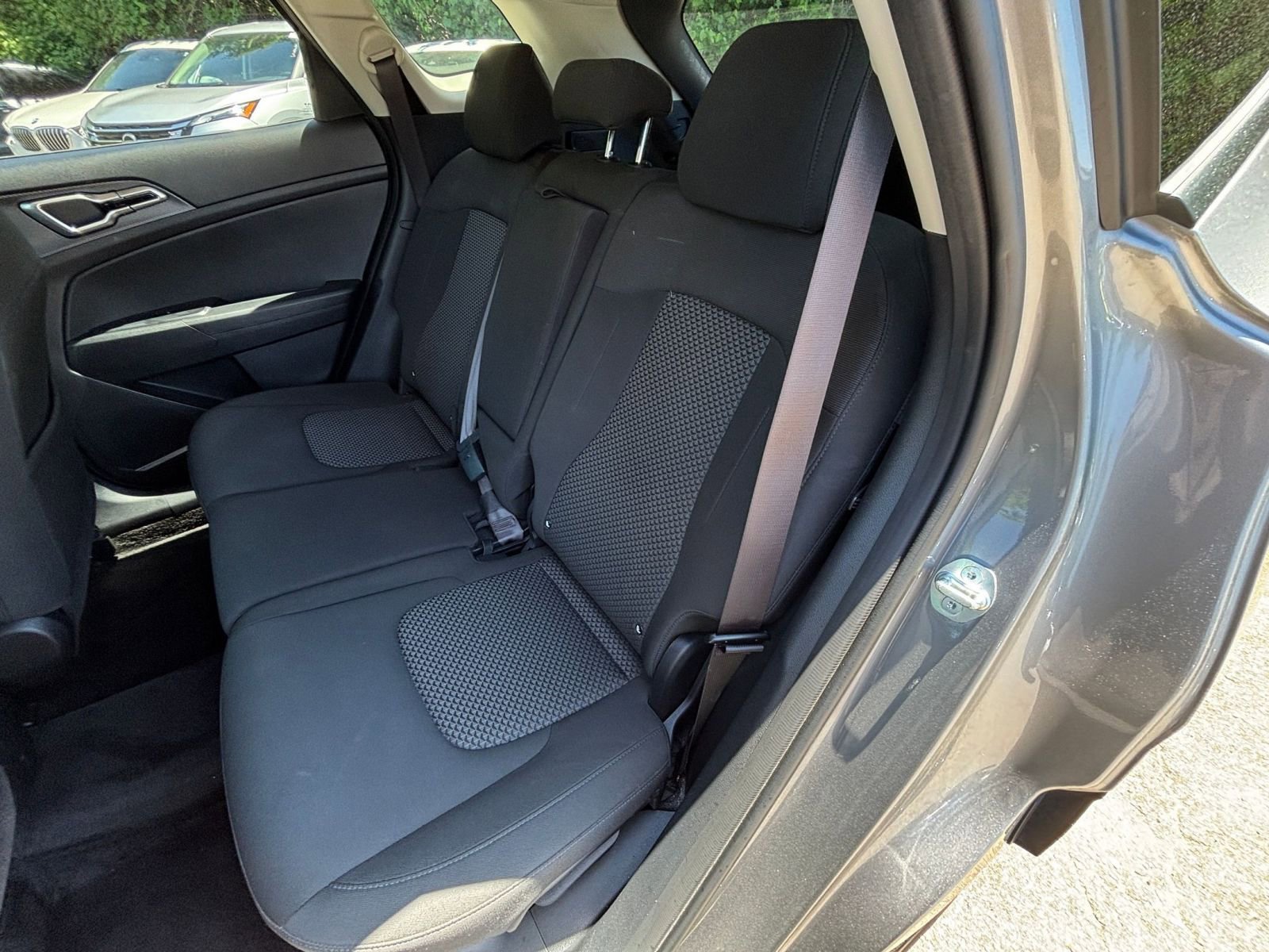 Used 2025 Kia Sportage LX FWD image 35