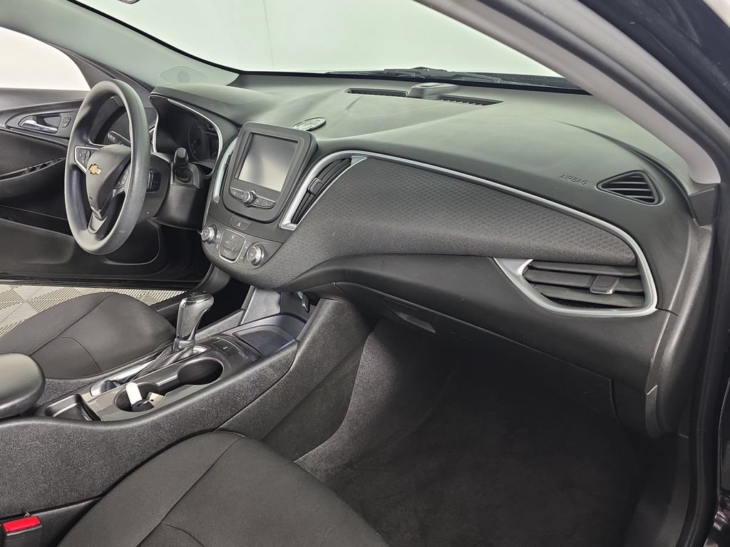 Used 2018 Chevrolet Malibu LS FWD image 17