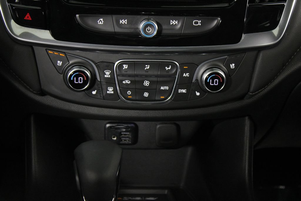 Used 2023 Chevrolet Traverse High Country FWD image 22