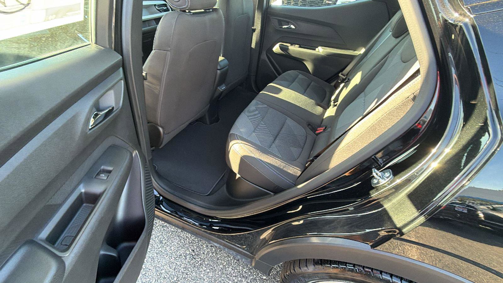 New 2027 Chevrolet Bolt LT w/ Comfort Package image 16
