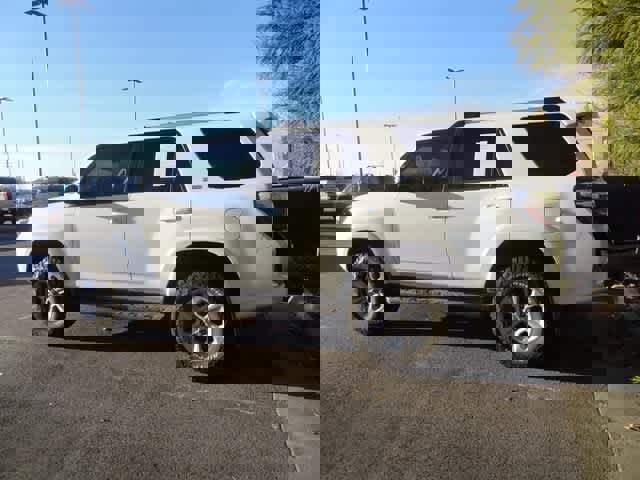 Used 2020 Toyota 4Runner SR5 Premium image 4