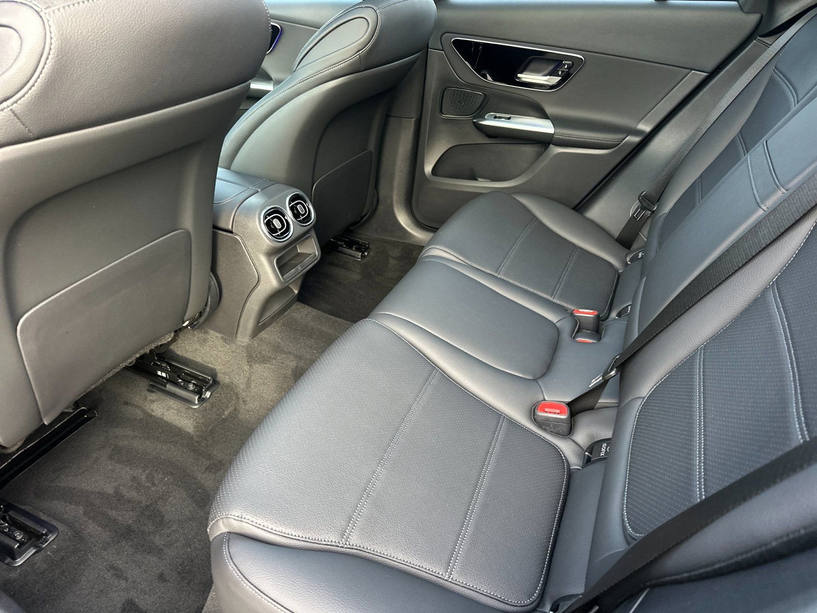 New 2026 Mercedes-Benz GLC 300 4MATIC image 12