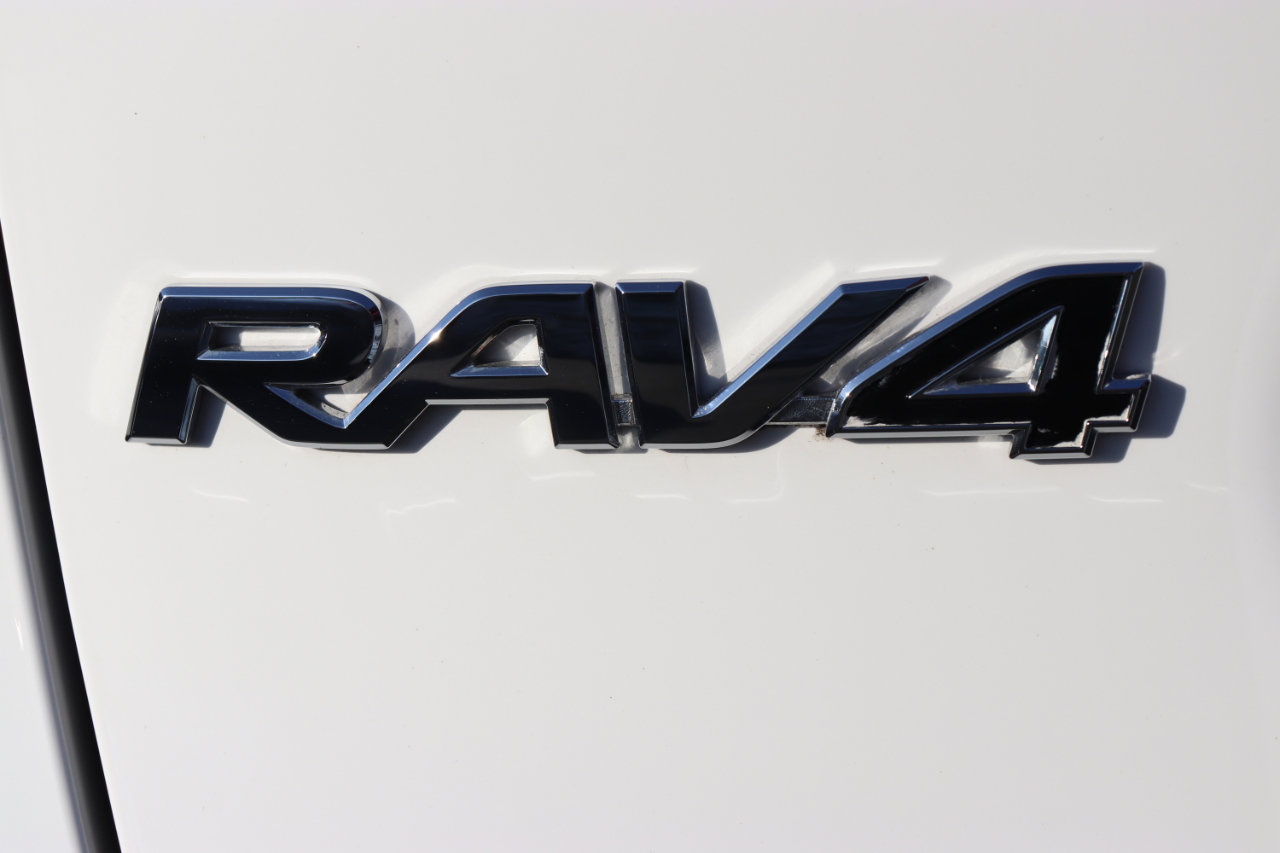 Used 2025 Toyota RAV4 XLE image 56