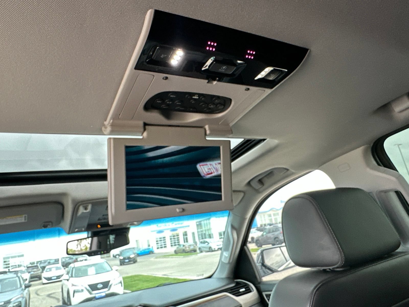Used 2019 GMC Yukon Denali w/ Denali Ultimate Black Edition AWD/4WD image 29