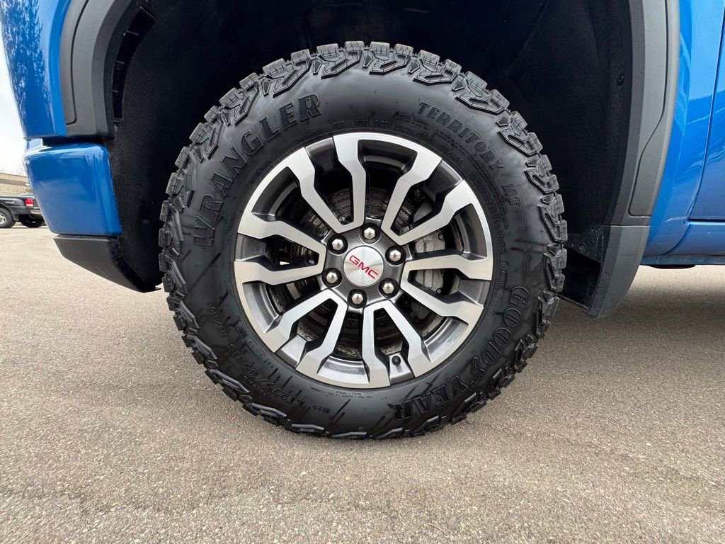 Used 2023 GMC Sierra 1500 AT4 image 17