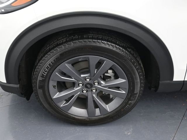 New 2025 Ford Explorer Active w/ Active Comfort Package image 10