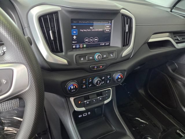Used 2024 GMC Terrain SLE w/ Driver Convenience Package FWD image 24