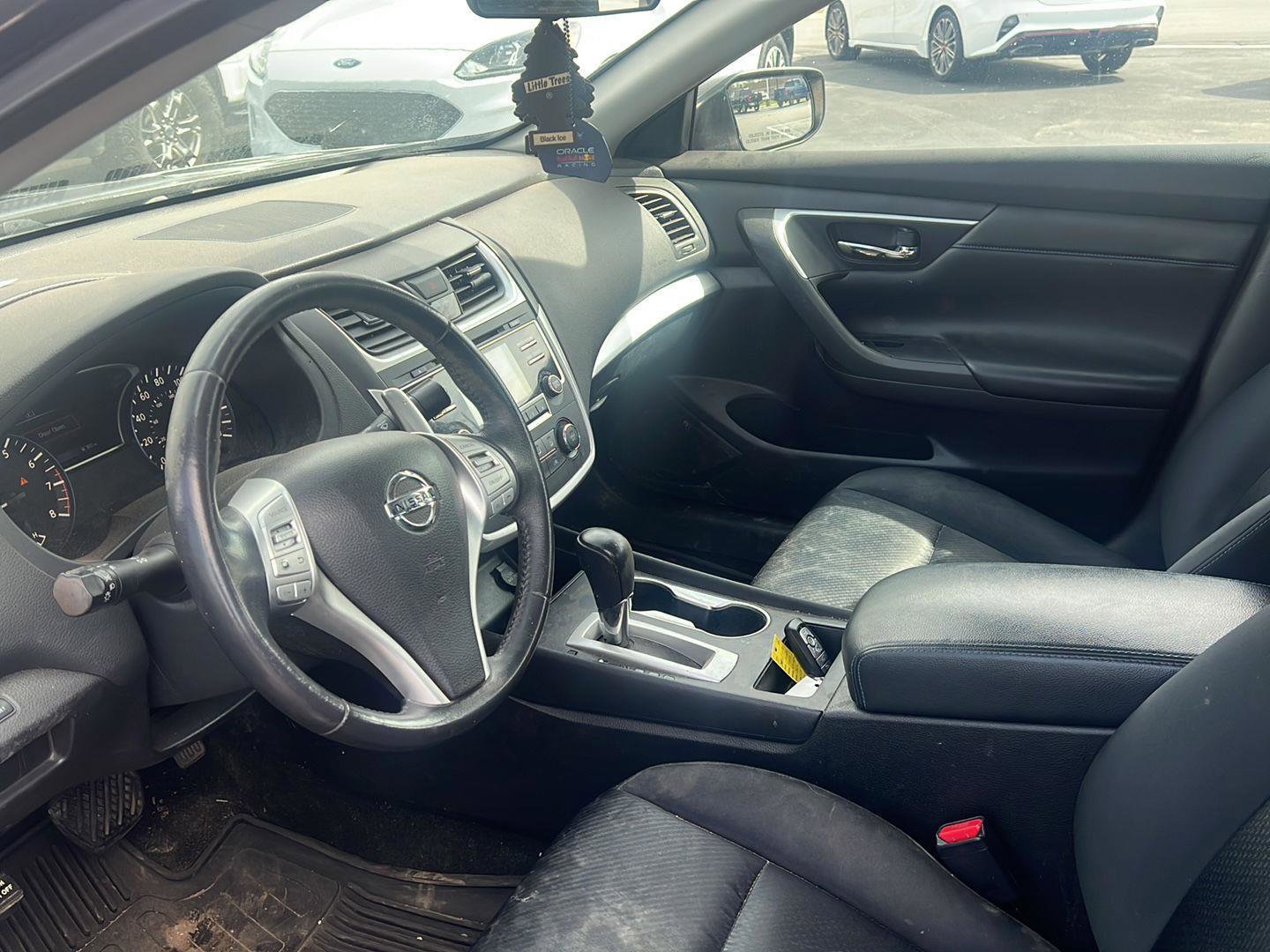 Used 2016 Nissan Altima 3.5 SR FWD image 14