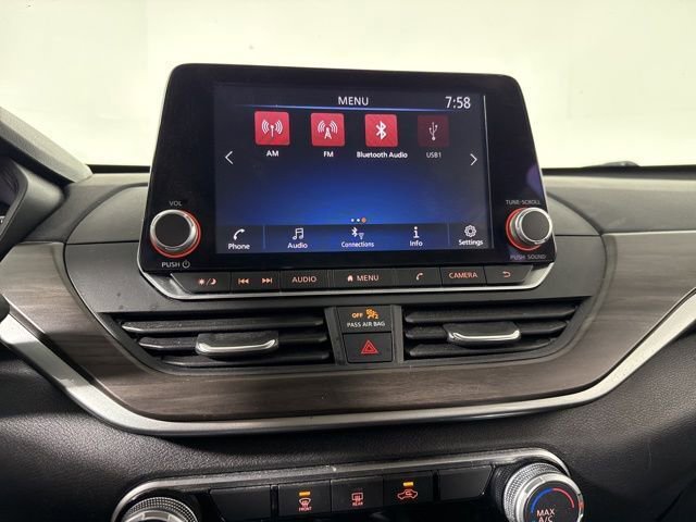 Used 2024 Nissan Altima 2.5 SV FWD image 19