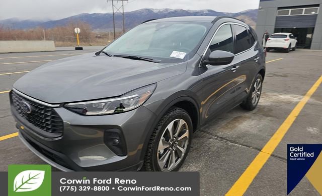 Used 2025 Ford Escape Platinum image 3