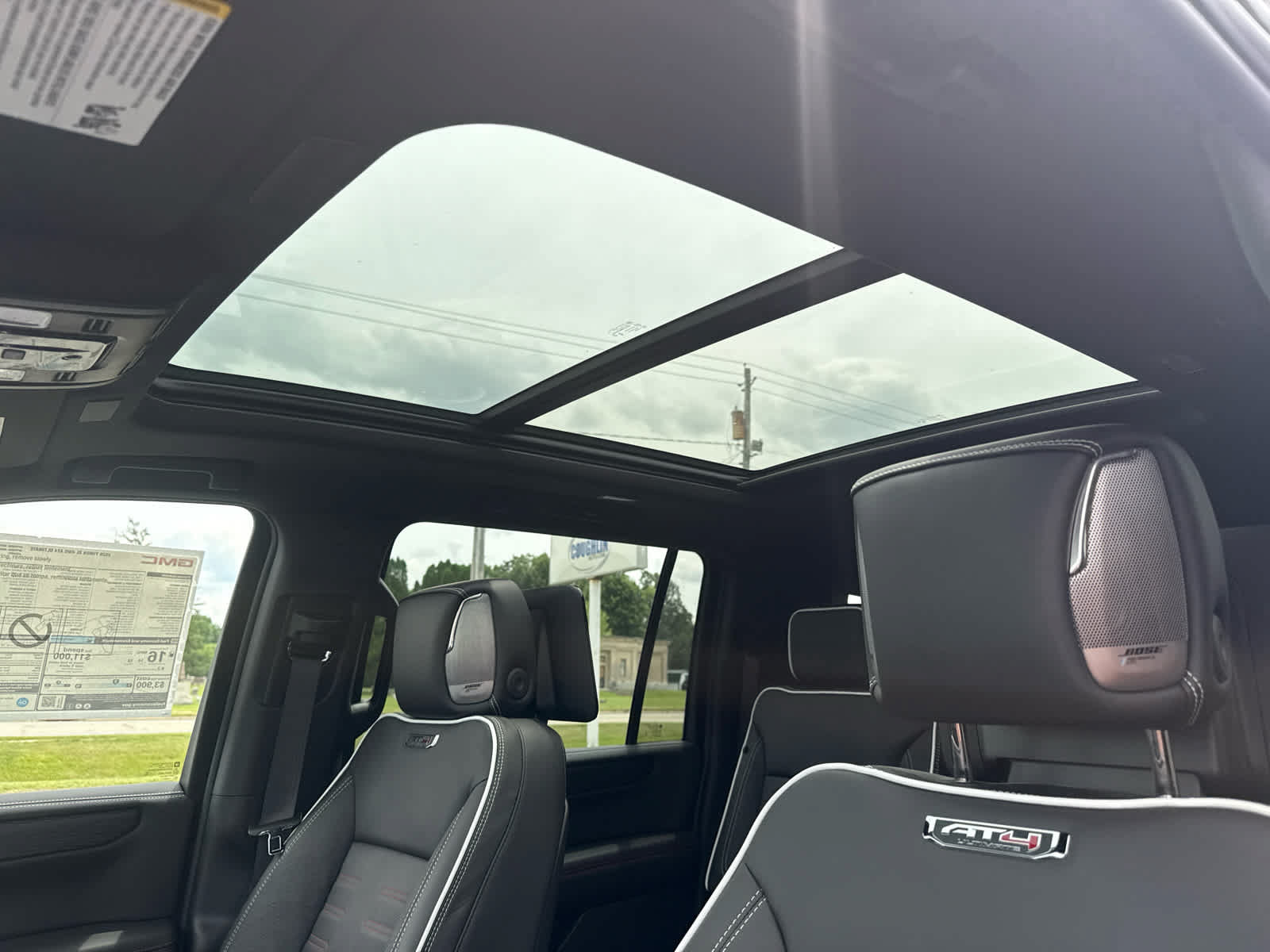 New 2026 GMC Yukon XL AT4 Ultimate w/ LPO, Floor Liner Package AWD/4WD image 10