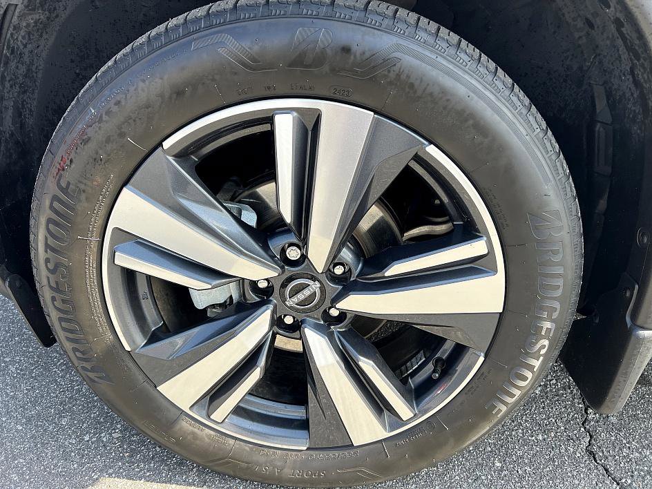 Certified 2023 Nissan Rogue SL w/ SL Premium Package image 9