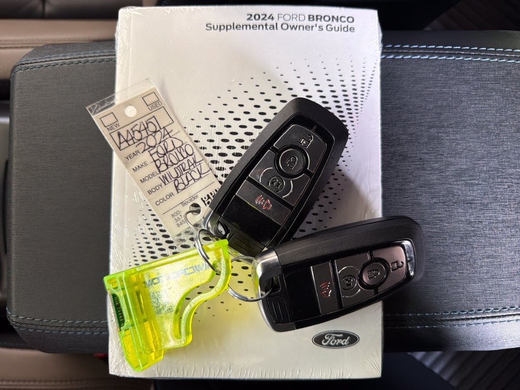 Used 2024 Ford Bronco Wildtrak AWD/4WD image 34