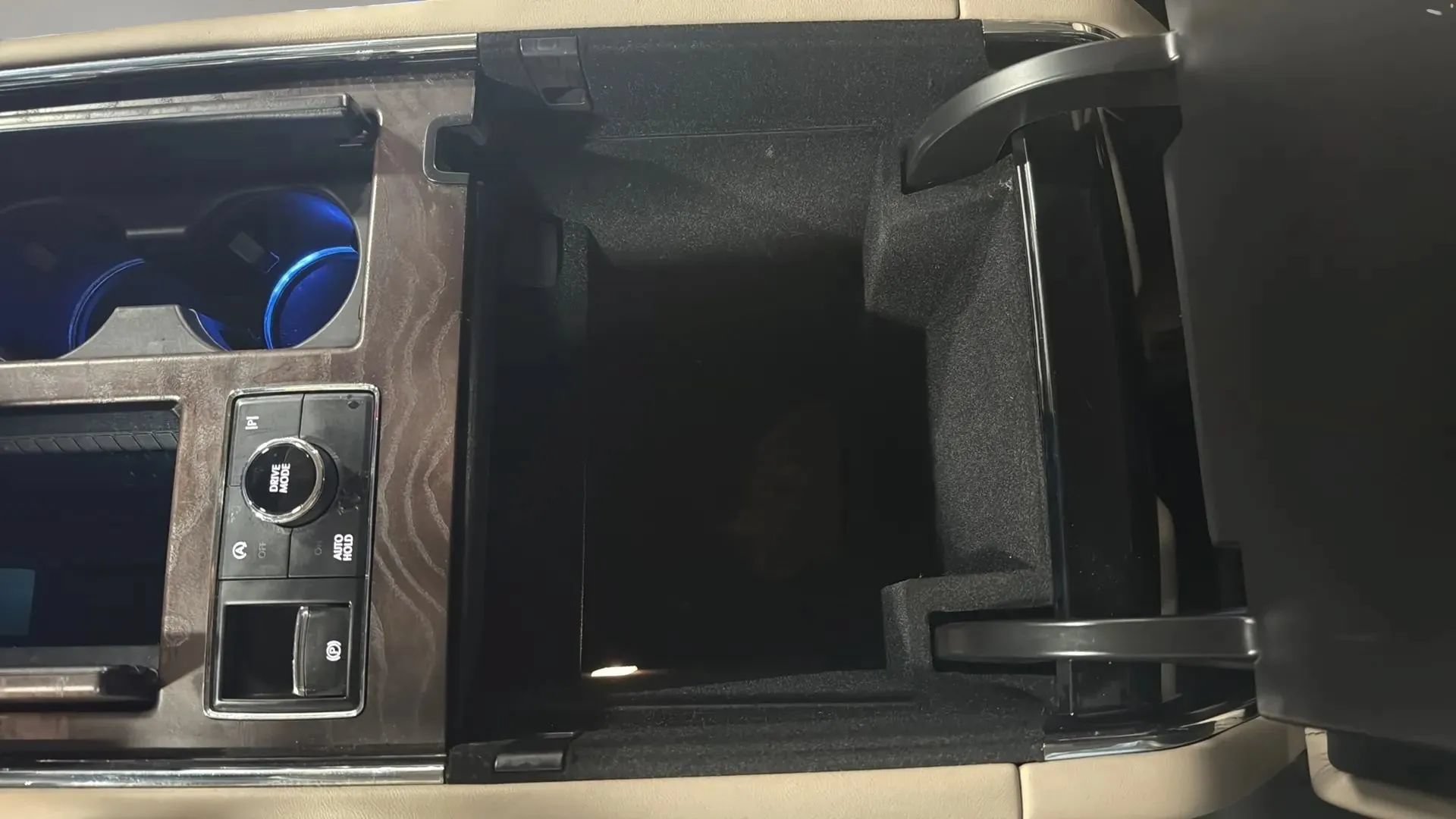 Used 2022 Lincoln Navigator 4WD image 25