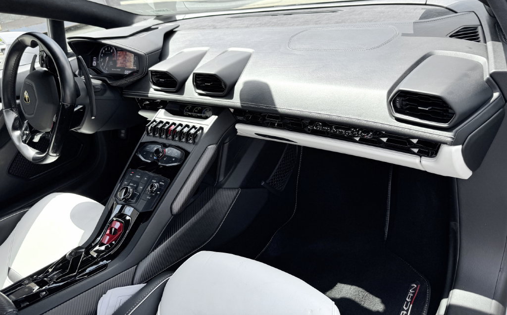 Used 2018 Lamborghini Huracan LP 580-2 RWD image 26