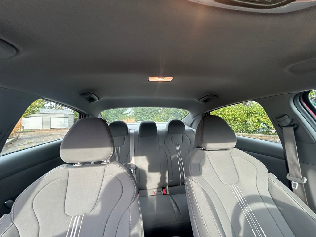 Used 2024 Hyundai Elantra SEL image 27