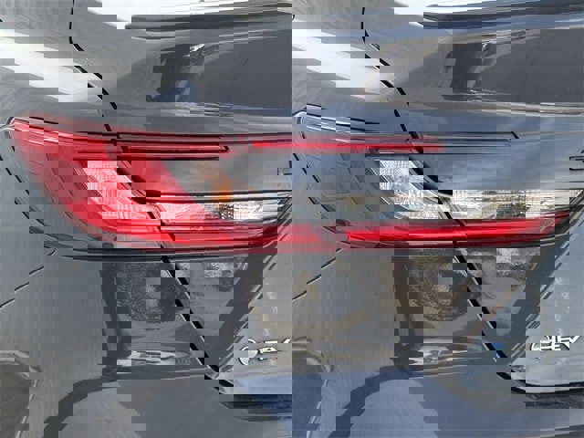 Used 2025 Toyota Camry SE image 6