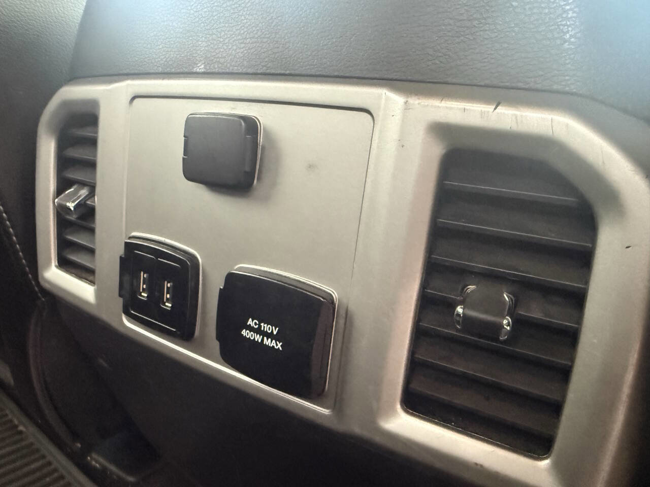 Used 2018 Ford F150 Lariat image 14
