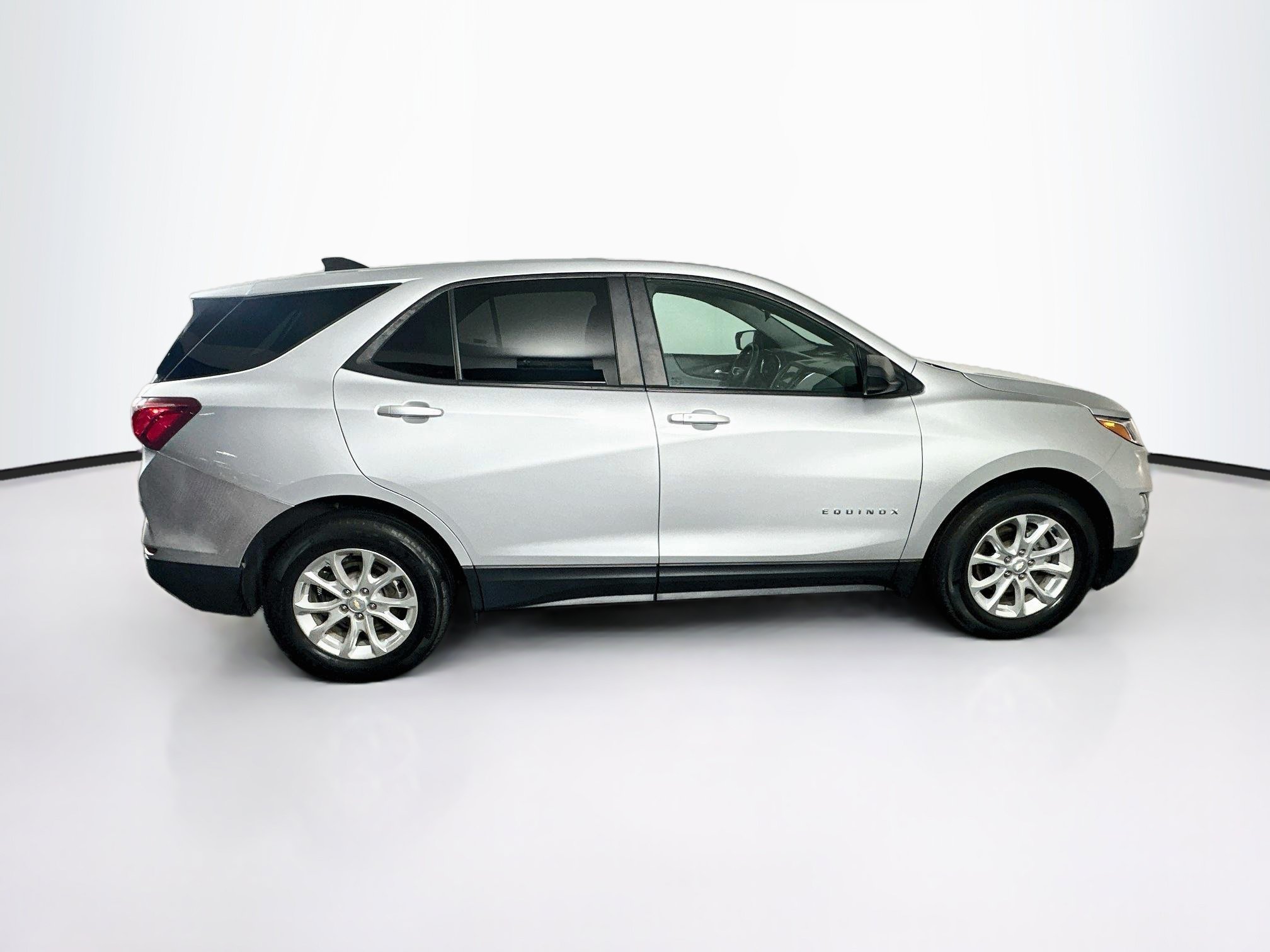 Used 2021 Chevrolet Equinox LS w/ LS Convenience Package FWD image 10