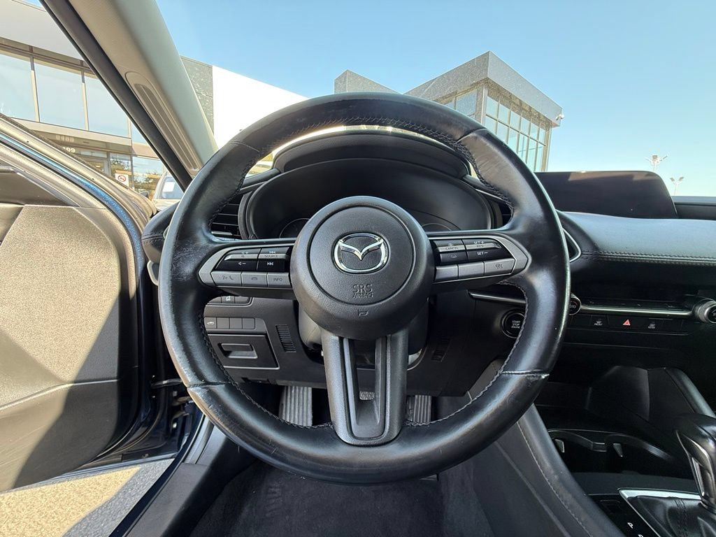 Used 2023 MAZDA MAZDA3 s FWD image 18