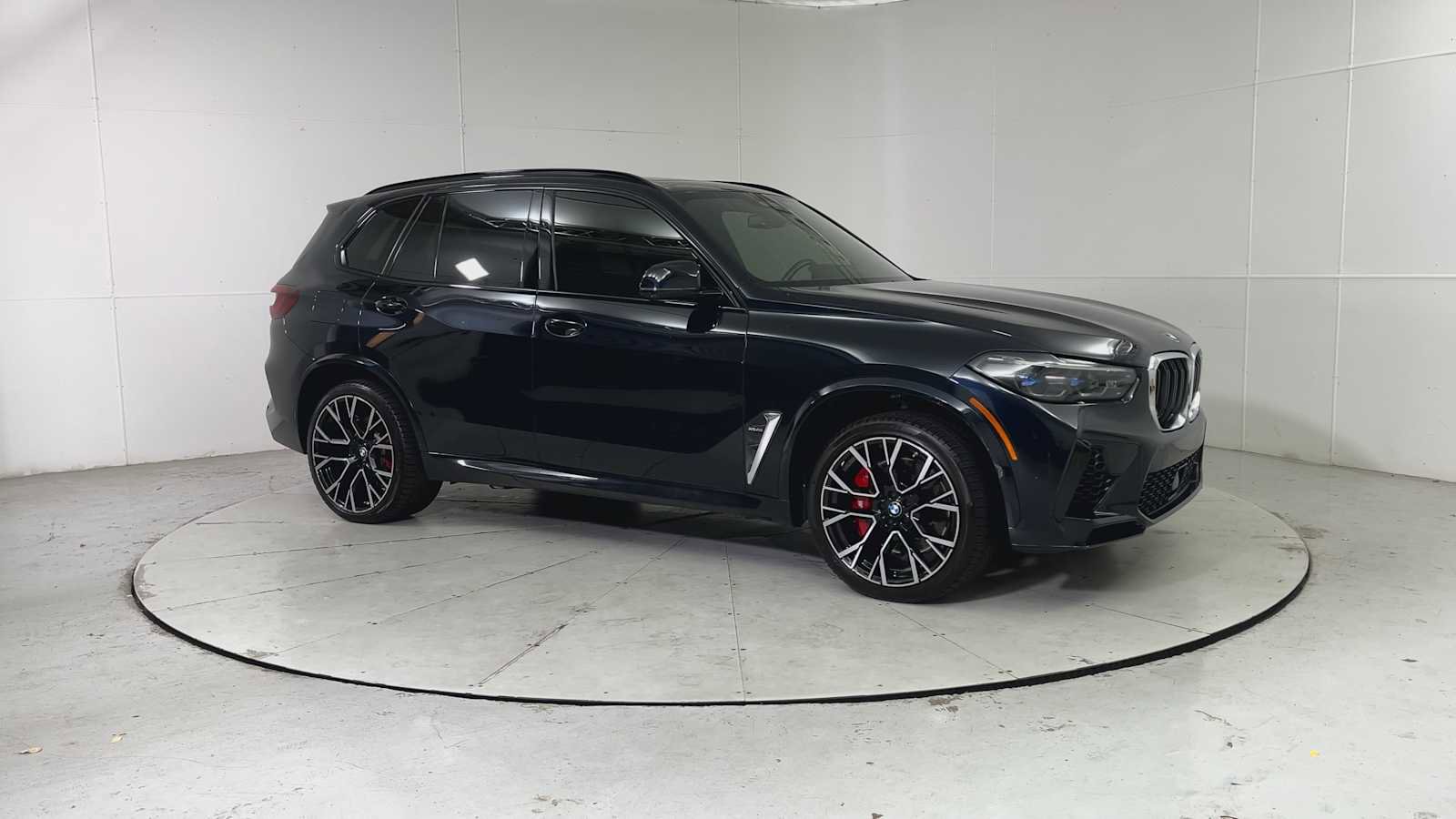 Used 2022 BMW X5 M w/ Executive Package image 8