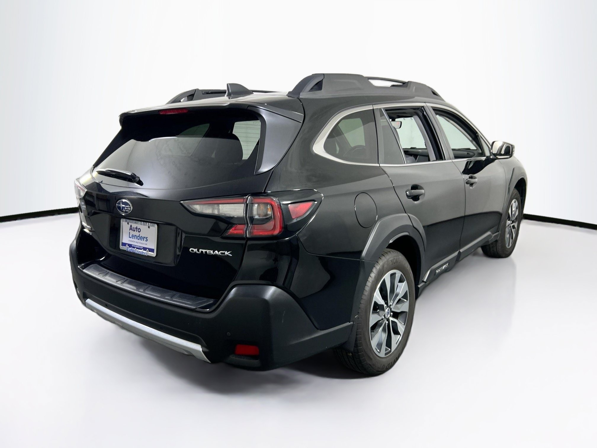 Used 2023 Subaru Outback Limited AWD/4WD image 5