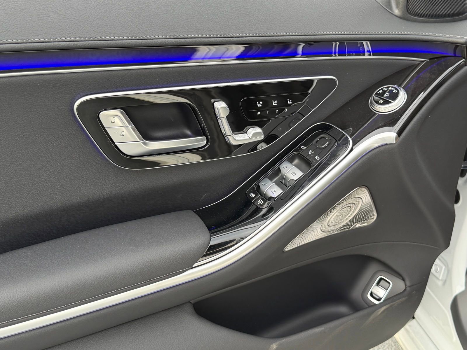 New 2026 Mercedes-Benz S 500 4MATIC image 19