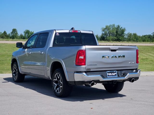 Used 2025 RAM 1500 Laramie AWD/4WD image 5
