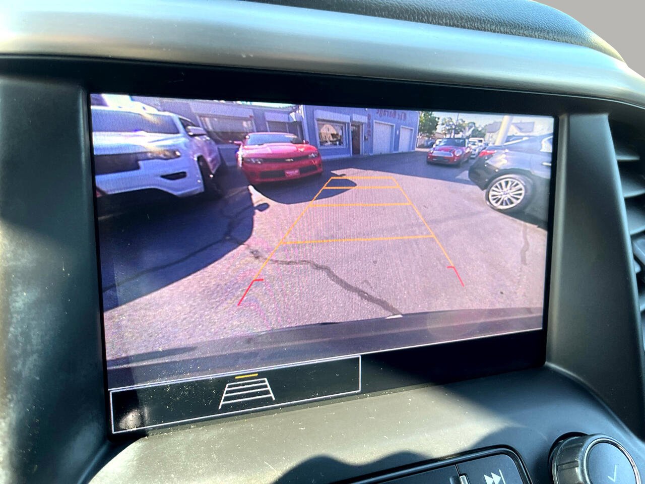 Used 2020 GMC Acadia SLE image 21