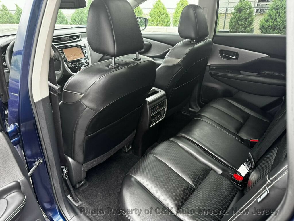 Used 2020 Nissan Murano SL w/ Moonroof Package AWD/4WD image 16