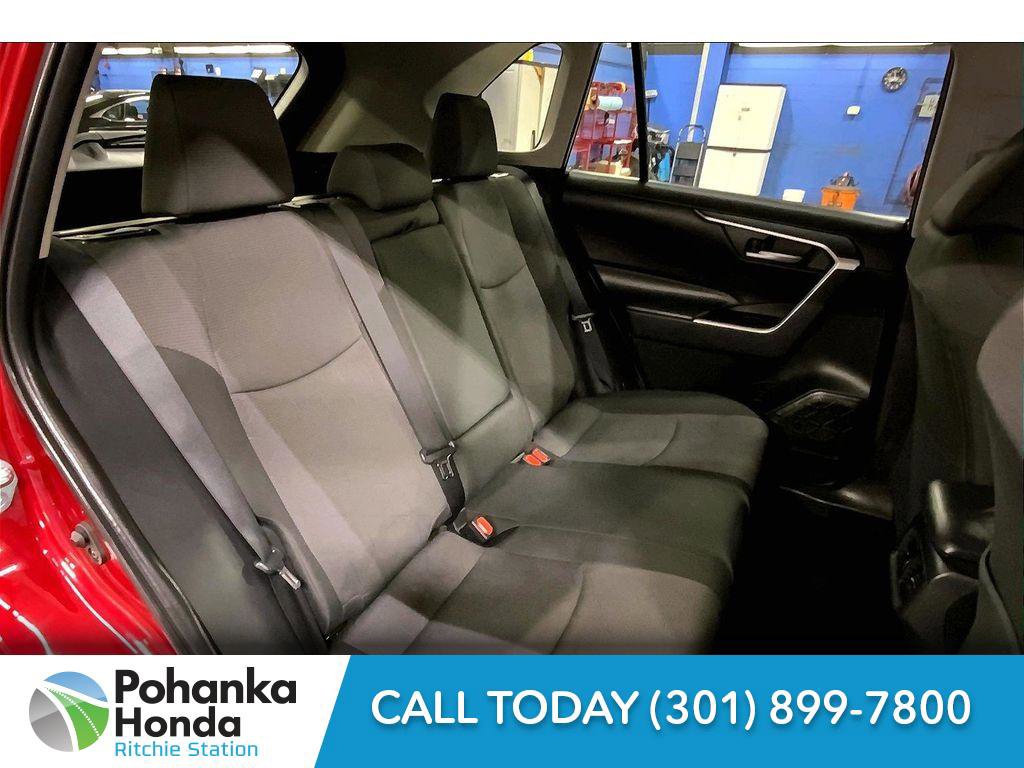 Used 2025 Toyota RAV4 XLE image 20