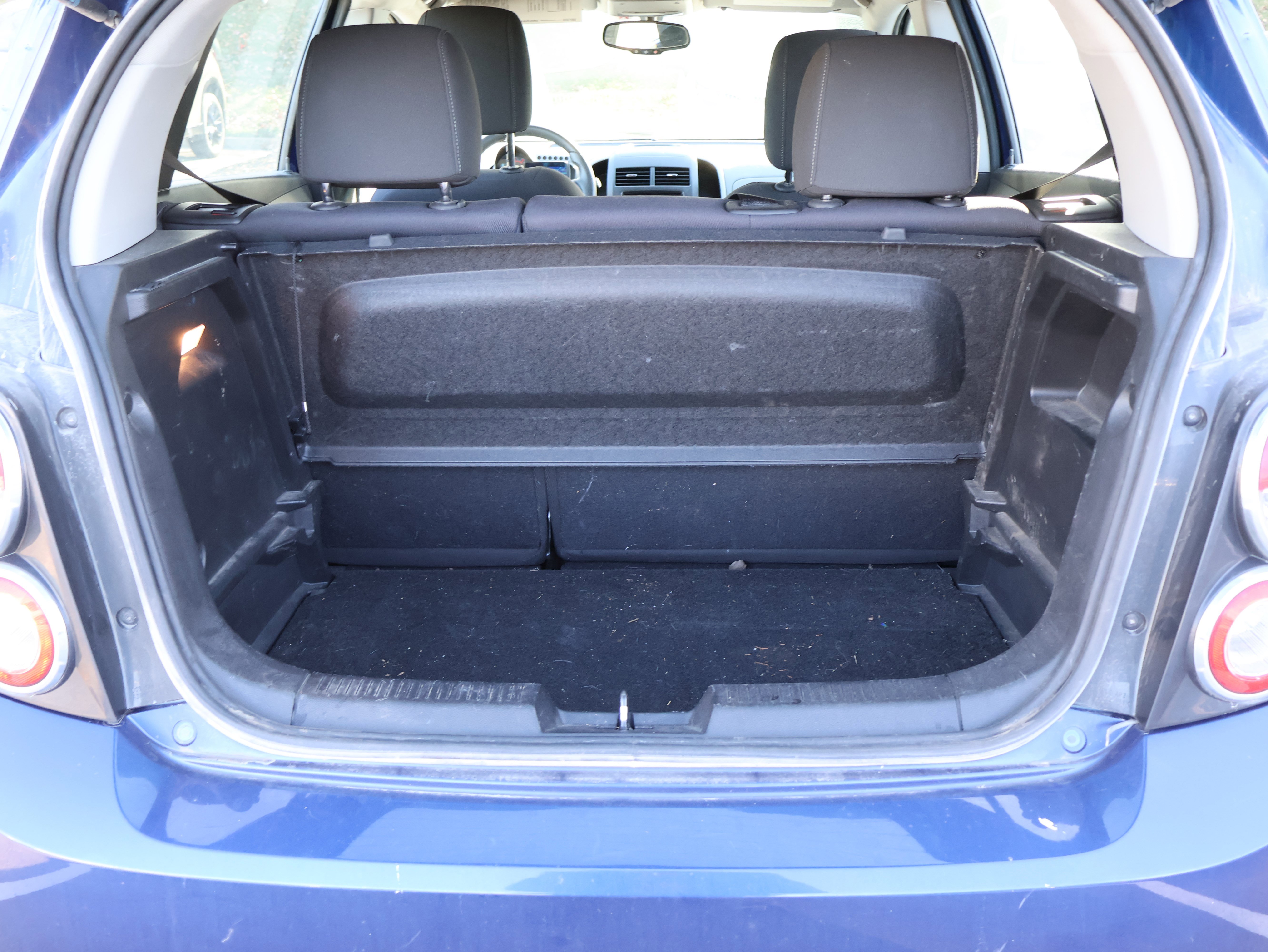 Used 2014 Chevrolet Sonic LT image 18