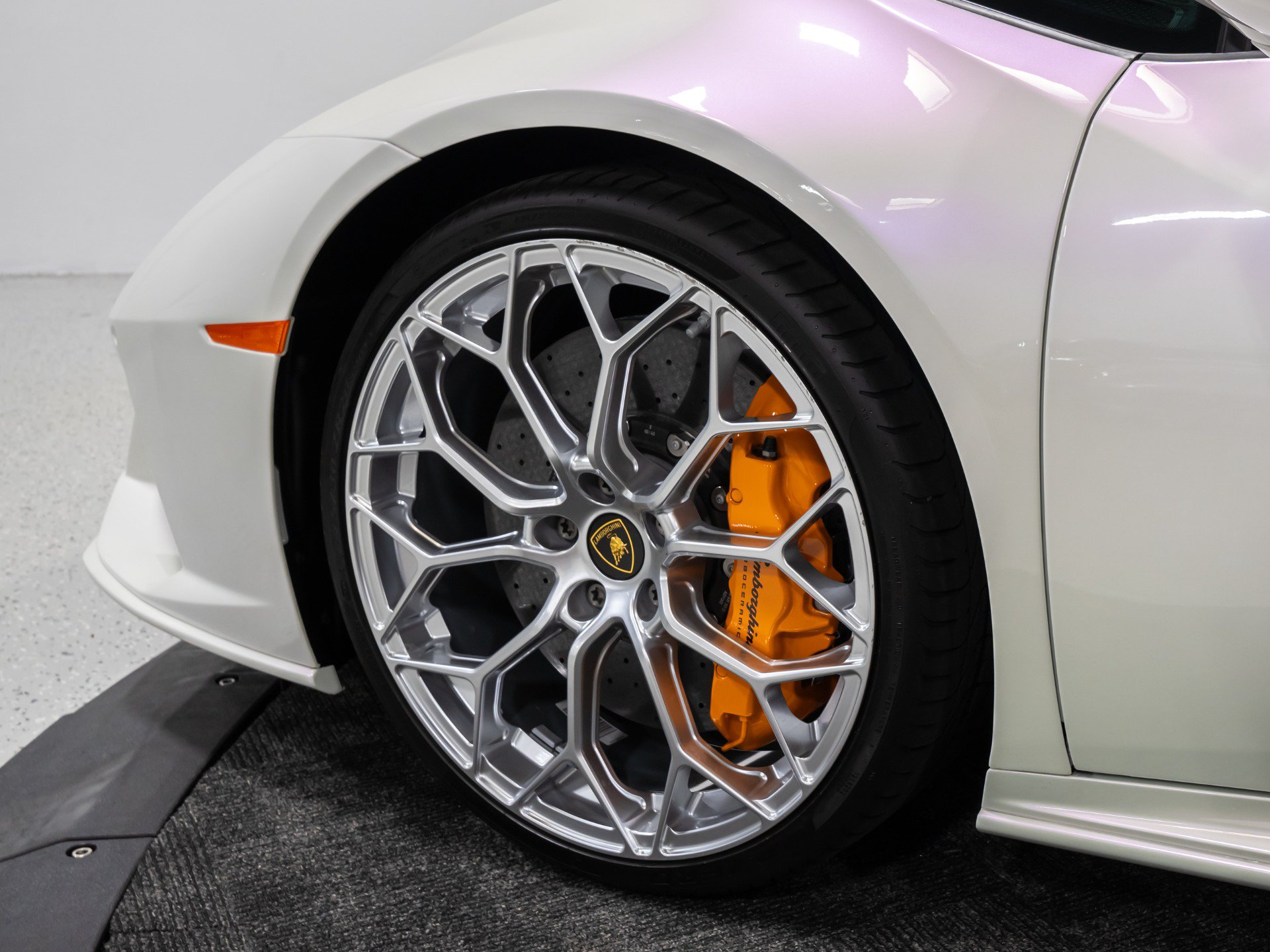 Used 2024 Lamborghini Huracan EVO AWD/4WD image 41